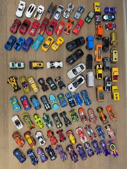 Hot wheels autíčka - 7