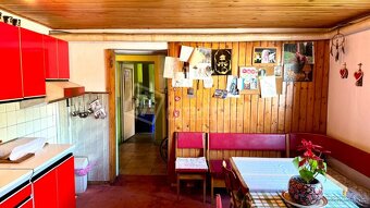 Rodinný dom s 2 bytovými jednotkami so slnečným pozemkom na - 7