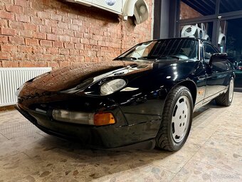 PORSCHE 928 S4 - 7