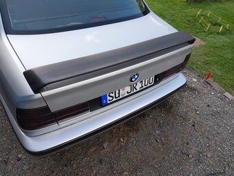 BMW e34 spojler Zender - 7