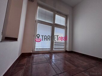 FOR RENT: Beautiful 3-room apartment in the center of Martin - 7