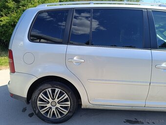 Volkswagen Touran 1,9 TDi, 77 kW, r.v. 2009 - 7