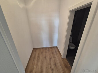 Na prenájom 3 izbový byt 68 m2 s velkou terasou na Andovskej - 7