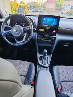 Toyota Yaris Cross Hybrid - 7