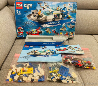LEGO® City 60277 Policajná hliadková loď - 7