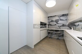 HALO reality - Prenájom, trojizbový byt Bratislava Staré Mes - 7