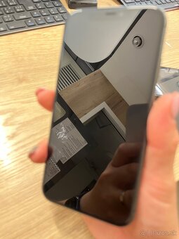 iPhone 11 64GB - 7