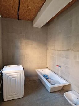 Na predaj 5-izbový rodinný dom - 7