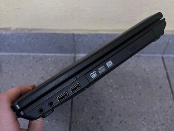 Toshiba Tecra / Intel i5 / 4GB RAM / 128GB SSD / 15.6" - 7