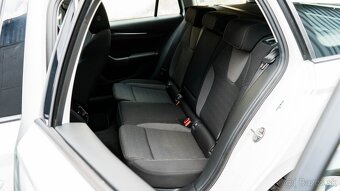 Škoda Octavia Combi 2.0 TDI Style A/T DSG - 7