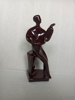 Porcelánová soška gitarista brusel - 7