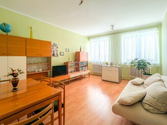 Polyfunkčná budova na 7,5a pozemku pri hlavnej ceste - 7
