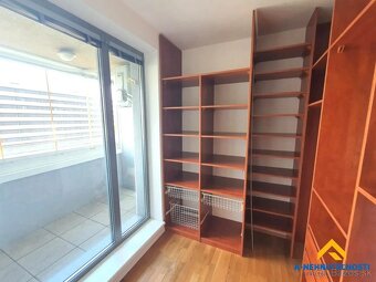 Luxusný byt na Bajkalskej s terasou a 2 parkovacími miestami - 7