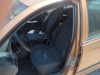 Predám Skoda Fabia 1.4 mpi 44kw 2001 - 7