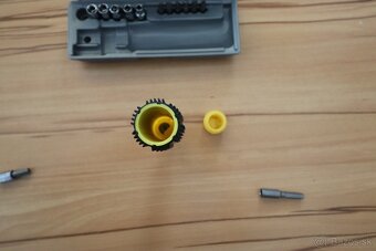 Náradie minišrubovák s bity a ráčna - 7