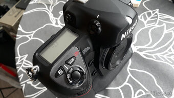 Nikon D2Hs - TOP stav (shutter count 7K+) - 7