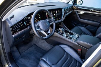 VOLKSWAGEN TOUAREG 3.0 V6 TDI ELEGANCE 4MOTION TIPTRONIC - 7