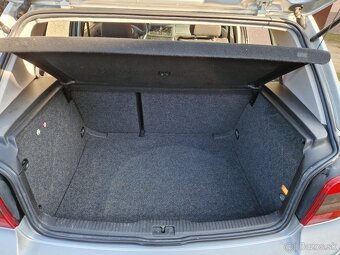 Volkswagen GOLF 4 1.6 - 7
