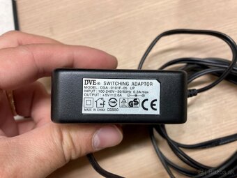Adaptéry 5V 9V 12V - 7