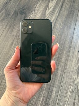 Predám IPhone 11 64gb - 7