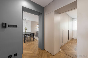 Dizajnový 3-izbový byt kompletne zariadený s garážou - 7