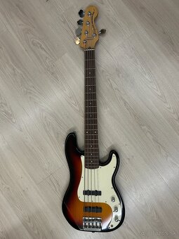 Basa Squier Precision Bass - 7