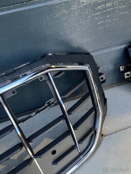 maska mrizka Grill Audi Q8 S-Line chrom - 7