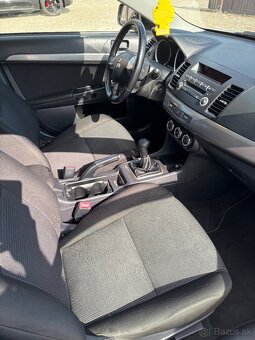 Mitsubishi Lancer 1,5 - 7