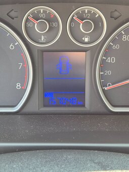 Predám Hyundai i30 2.0 benzín - 7