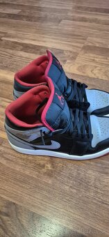 Predám pánske tenisky jordan nike c.44,5 - 7