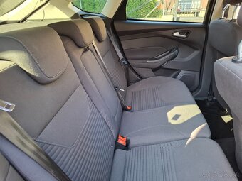 Ford focus hatchback Titanium - 7
