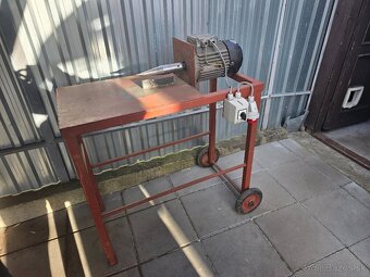 Kužeľová štiepačka dreva - 7