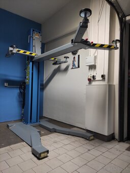 Jednostlpový mobilný zdvihák 2500/3500kg ZÁRUKA - 7