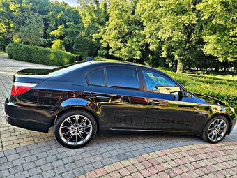 BMW 525d xDrive 3.0d (2993cm³), 145 kW, rv:8/2009 - 7