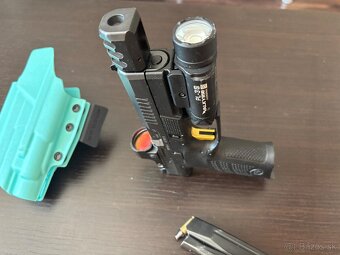 Cz p10c OR SR 9mm luger - 7