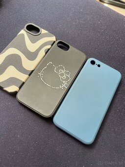Predám iPhone 8 – 64 GB, 75 % batéria, kábel + 3 kryty - 7