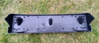 Mercedes W236 C253 W253 - podblatnik maska lem - 7