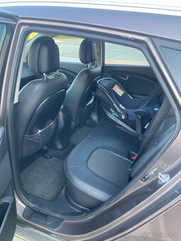 Hyundai ix35 1,7 CRDI FIFA WORLD CUP Edition - 7