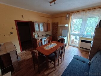 Rozkládací stôl a 6 mohutných stoličiek - 7
