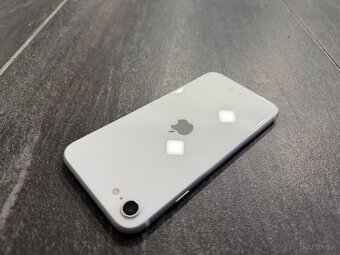 Apple iPhone SE (2020) 128 GB White - 7