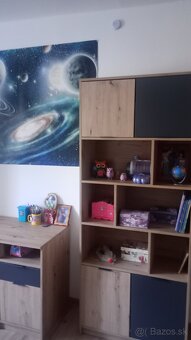 Detská izba, skriňa,polička,regalova skriňa, písací stolík - 7