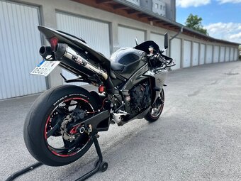 Yamaha R1 Big Bang - 7