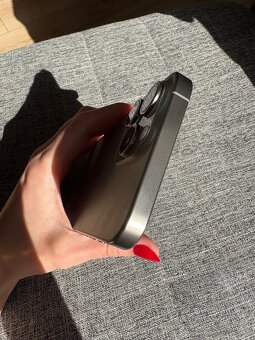 iPhone 15 Pro Max 256 GB – Top stav + príslušenstvo - 7
