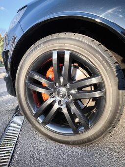Audi Q7 3.0 TDI 176kw S-line,6 A/T 7miestna - 7
