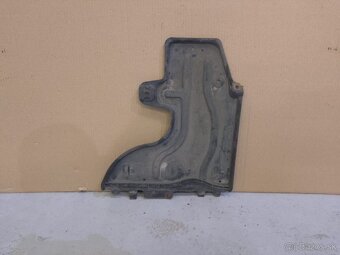 spod kryty podvozku, motora Octavia 3 - 7