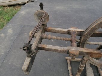 Predám starožitný kolovrátok - 7