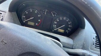 Škoda Fabia 1,2HTP 6V 40kw kód motora: AWY - 7