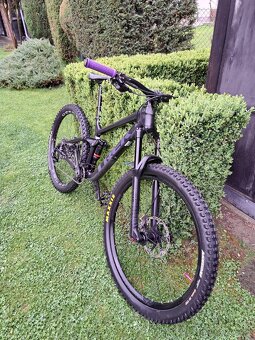 Zjazdovy bicykel trek slash - 7