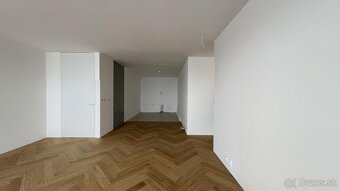 Na predaj, trojizbový byt 137 m2, 19. poschodie, Amfiteáter, - 7