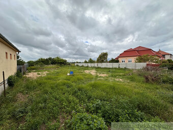 Priestranný pozemok v Hurbanove – pokojné miesto s výborno - 7